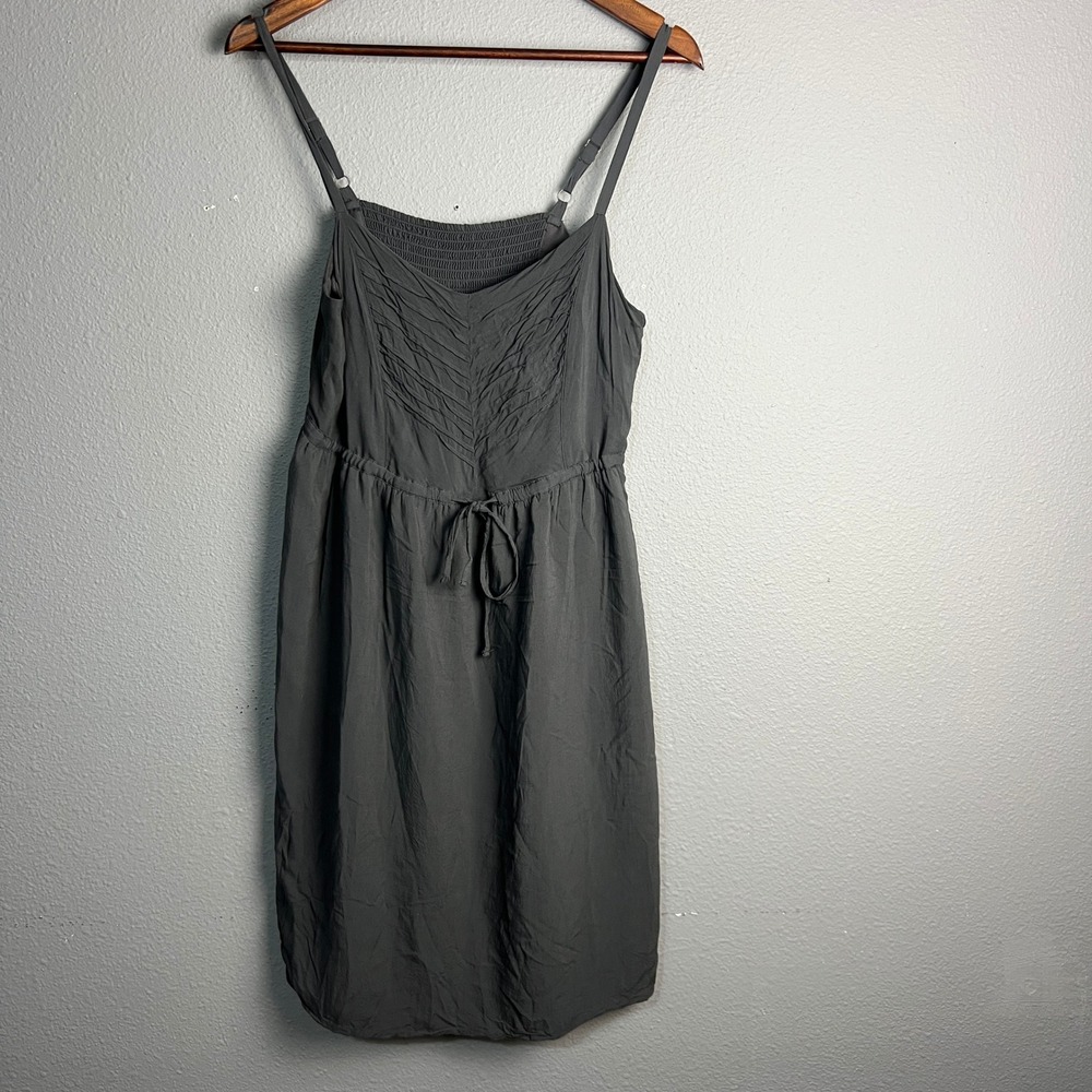 Old Navy Dress Smocked Casual Crinkle Chic Sundress Tie Waist Rayon Blend Gray M